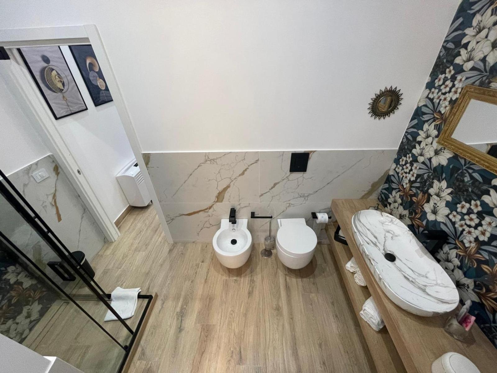 Urban Chic Suite Toledo Neapel Exteriör bild